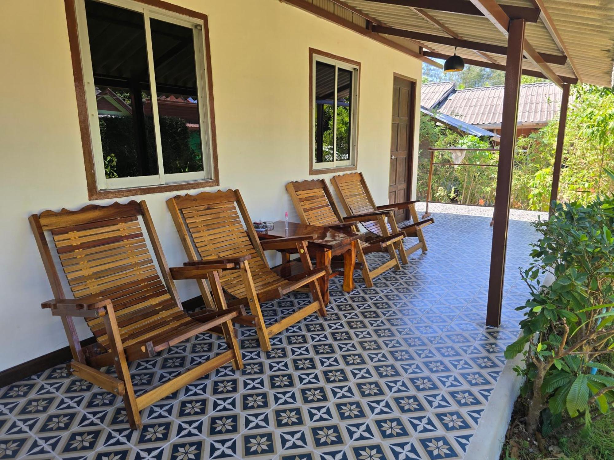 The Blue Gecko Hotel Ko Lanta Buitenkant foto